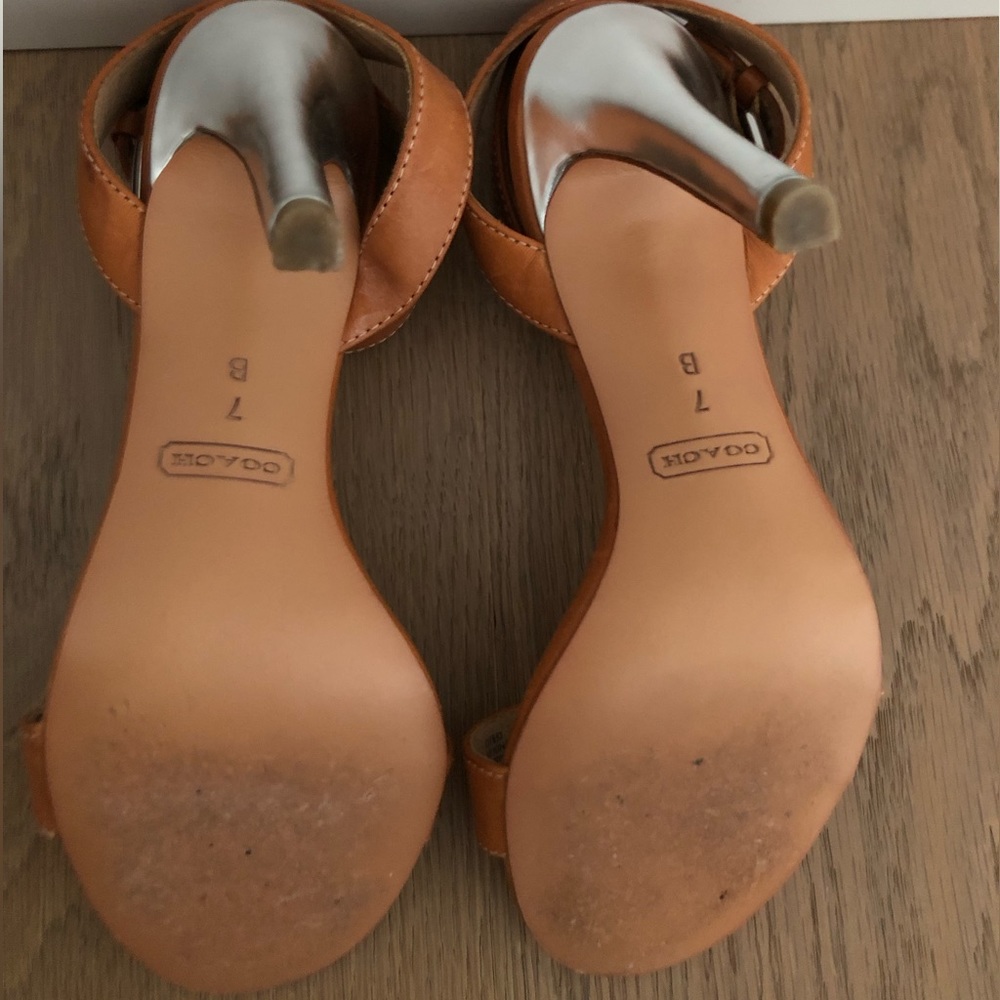Coach Women’s Heel Sandal With Buckle. Tan Camel Brown. Silver Hardware. Size 7. - Picture 7 of 8